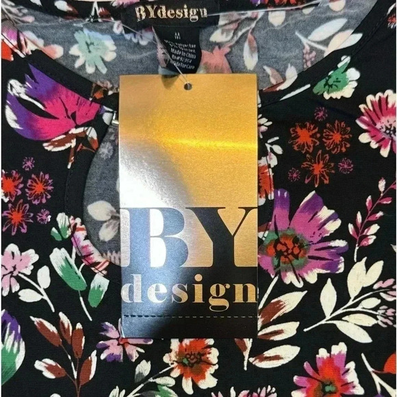 Floral Print Sleeveless Blouse by Design - Size M & XL - Picture 11 of 12